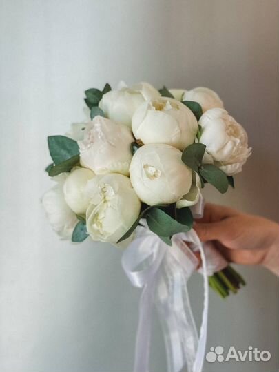 Букет невесты с пионами