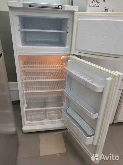 Холодильник Indesit ST145 б/у