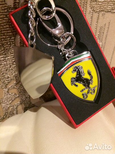 Брелок-ключница & зажигалка #Ferrari red