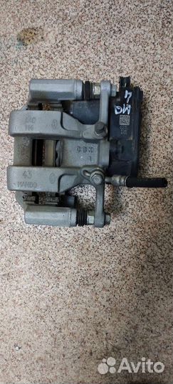 Суппорт задний правый Kia Sorento MQ4 3.5