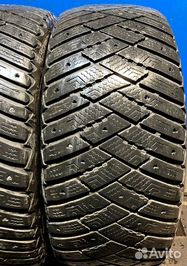 Goodyear Ultragrip Ice Arctic 215/55 R16