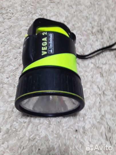 Фонарь для подводной охоты желтый свет