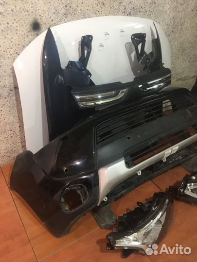 Передняя часть передняя Mitsubishi Outlander 3