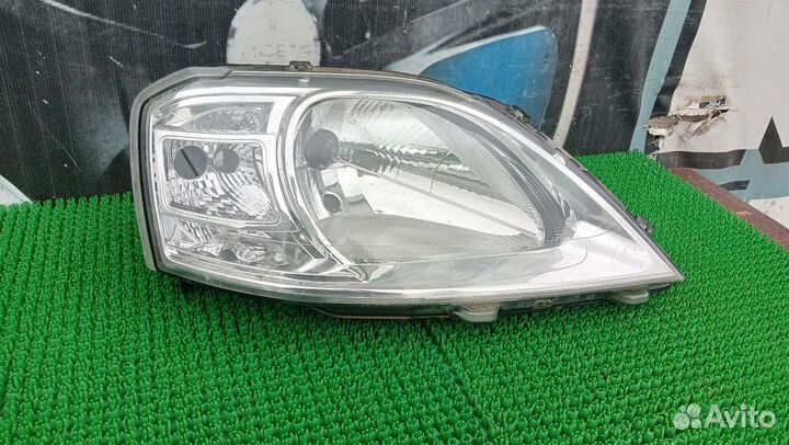 Фара правая Renault Logan 1 Restail галоген