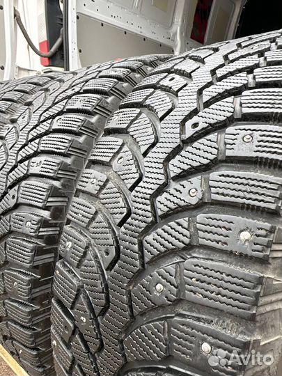 Bridgestone Blizzak Spike-01 205/65 R15
