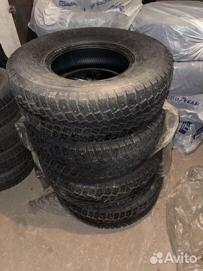 Nokian Tyres Hakkapeliitta LT 265/75 R15 109