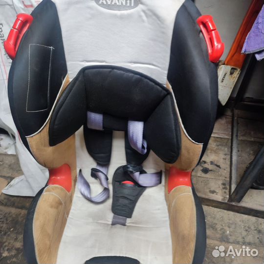 Детское автомобильное кресло