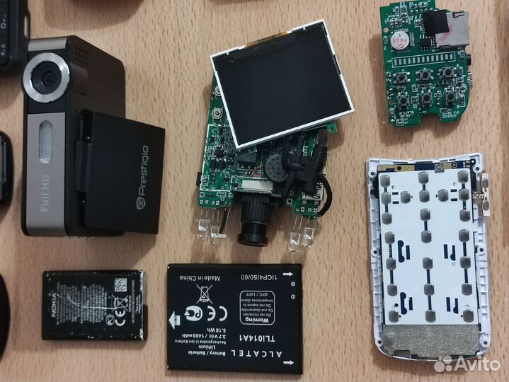 Телефоны рабочие и на запчасти