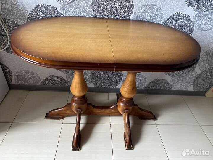 Стол кухонный масивный