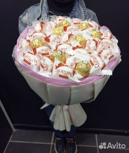 Сладкий букет из конфет рафаэлло ферерро