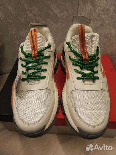 Кроссовки 39