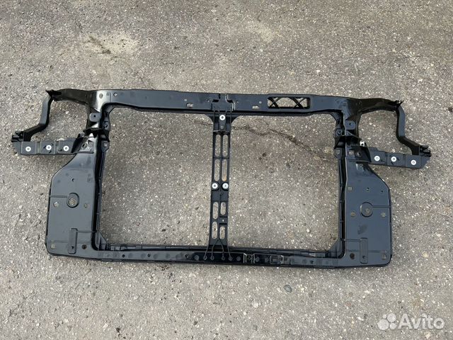 Рамка радиатора Hyundai Tucson 1 (03-11)