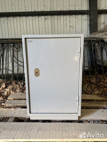 Шкаф металлический сейф