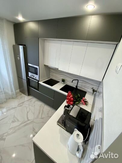 П образная кухня на заказ. Фабрика в Челябинске