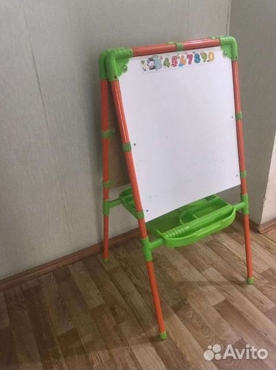 Мольберт для рисования мелом и маркером