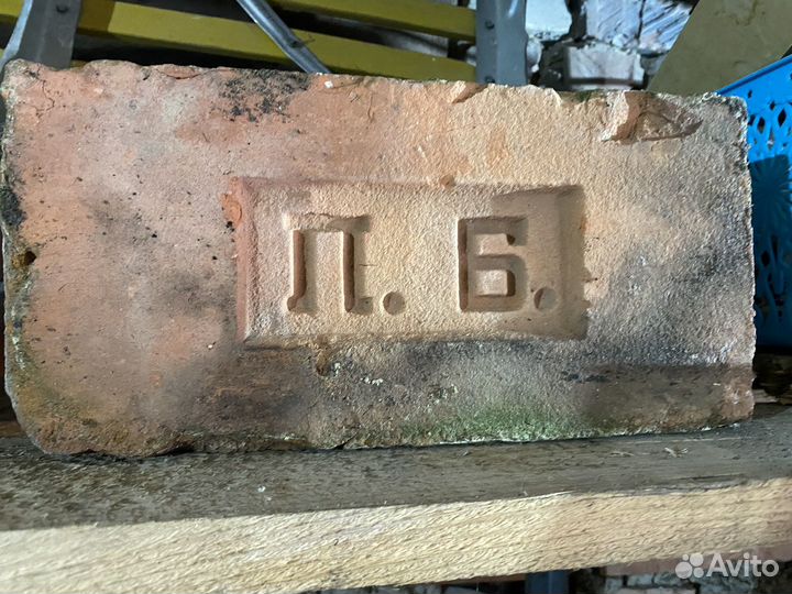 Старый кирпич