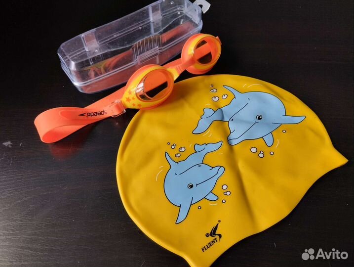 Силиконовая детская шапочка для плавания и очки