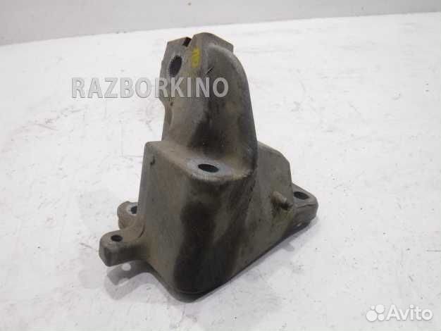 Кронштейн двигателя 52124986AB