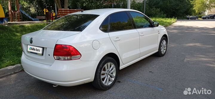 Volkswagen Polo 1.6 AT, 2013, 93 150 км