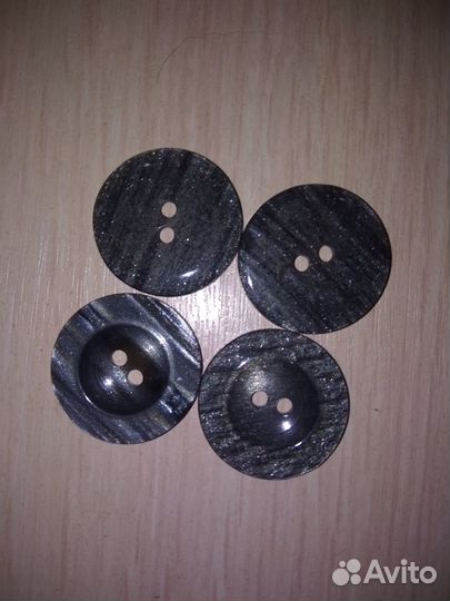 Пуговицы
