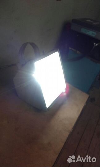 Уличный фонарь прожектор