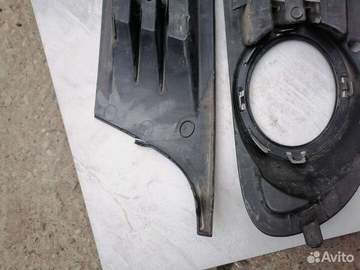 Продаю накладки(очки) на противотуманные фары