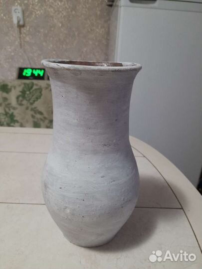 Кувшины, ваза, подсвечник