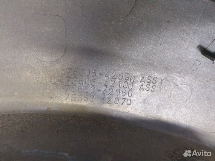 Молдинг крыла Toyota RAV 4, 2004