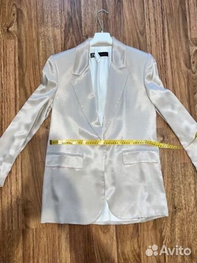 Атласный пиджак zara