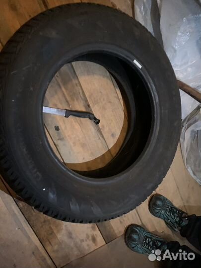 Goodyear Ultra Grip 300 215/65 R16