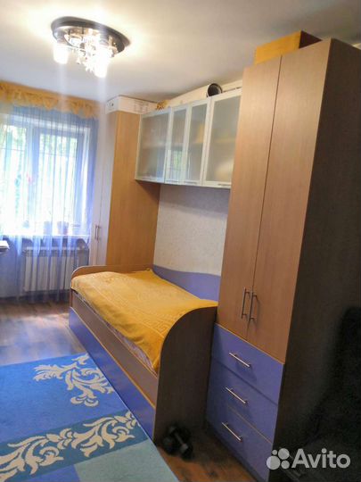 Спальный гарнитур, письменный стол бу