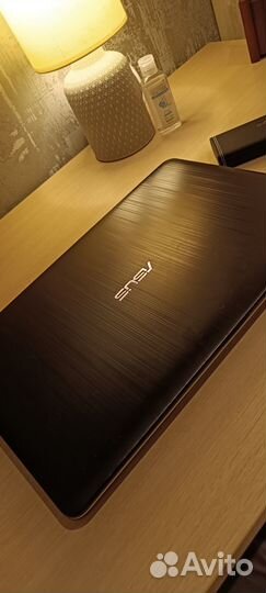 Ноутбук asus