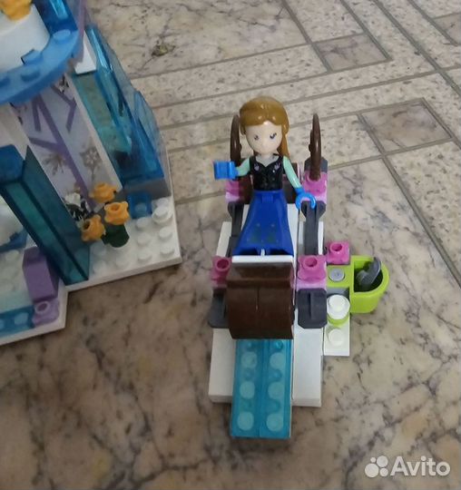 Конструктор lego замок