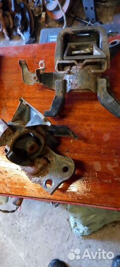 Подушка двигателя Toyota Corolla E15 150