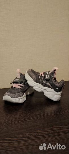 Кроссовки для девочки