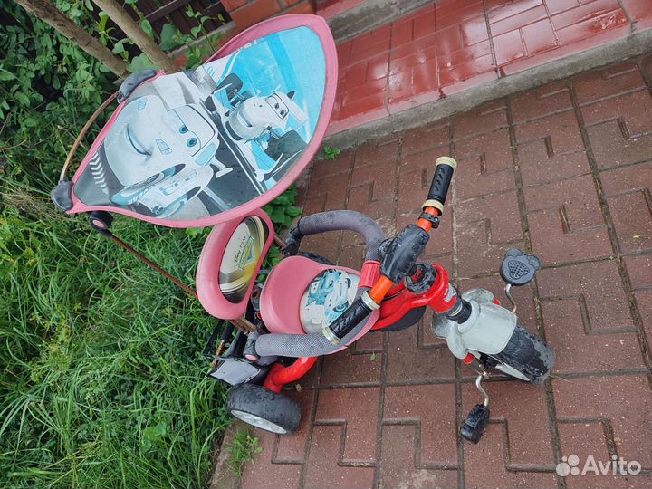 Трёхколёсный детский велосипед