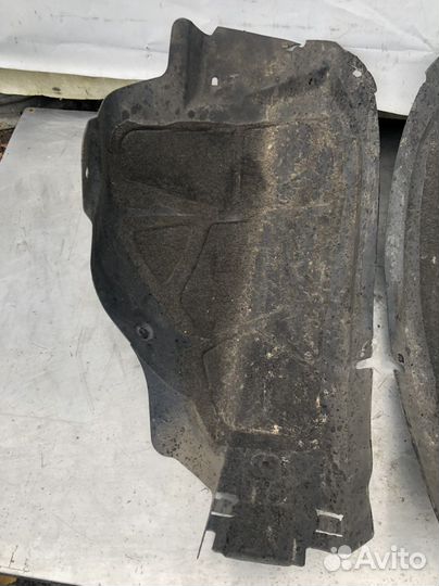 Подкрылок передний Opel Astra j Gtc