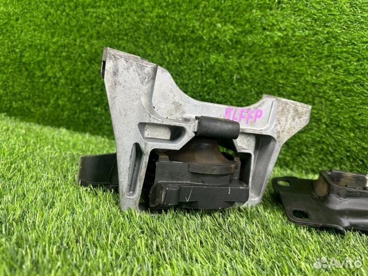 Подушка двигателя 74 т. км. Mazda Axela blffp