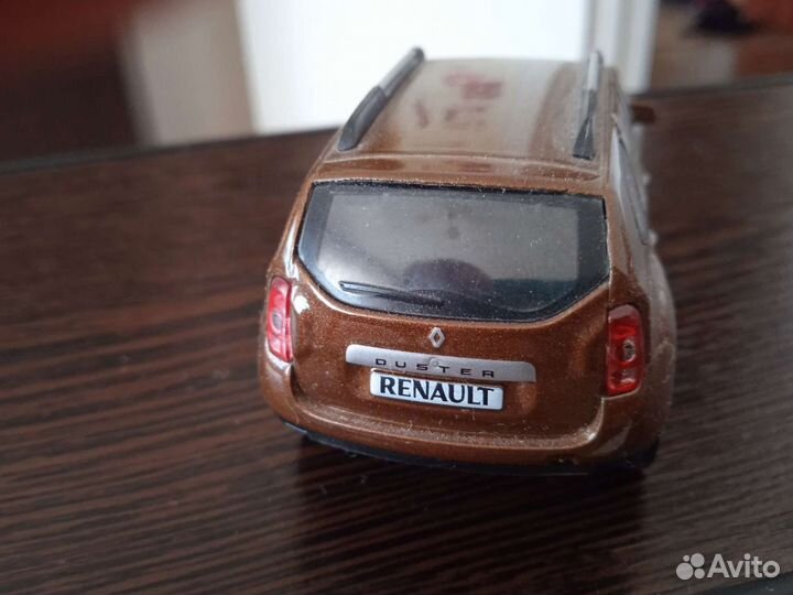 Модель Renault Duster масштаб 1:43