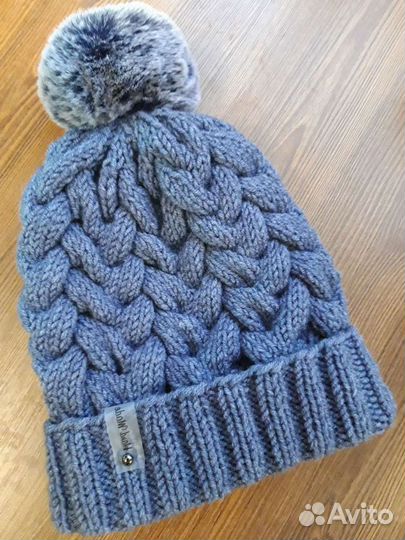 Тёплая шапочка ручной работы