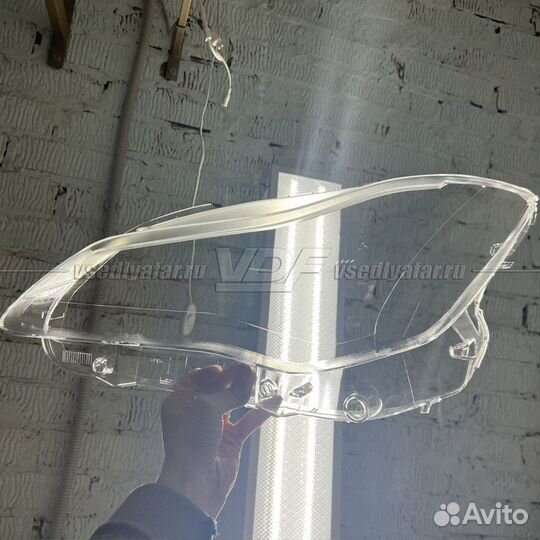 Уцененное стекло для фары Maserati Quattroporte (2