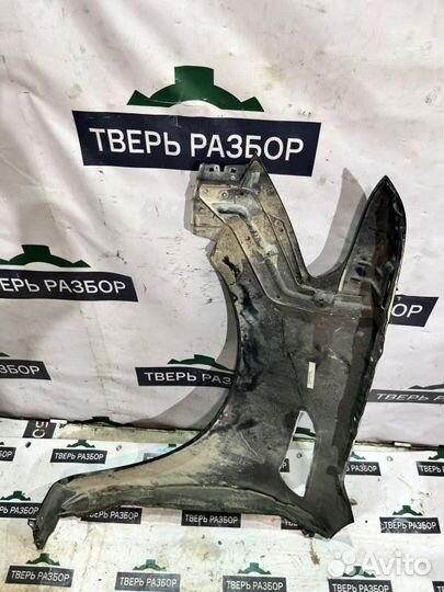 Крыло переднее правое Nissan Patrol Y62 2010-2014