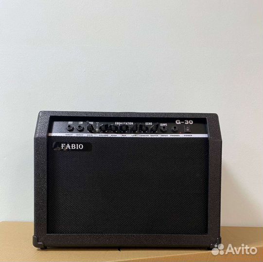 Гитарный комбоусилитель