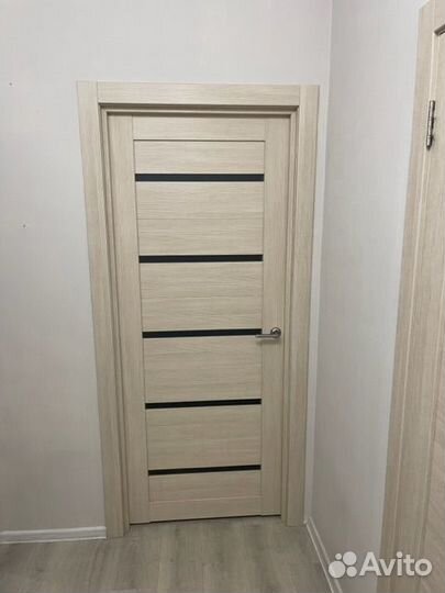 Двери межкомнатные с коробкой б/у 70 см