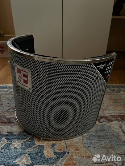 Студийное оборудование мониторы, синтезатор, пр