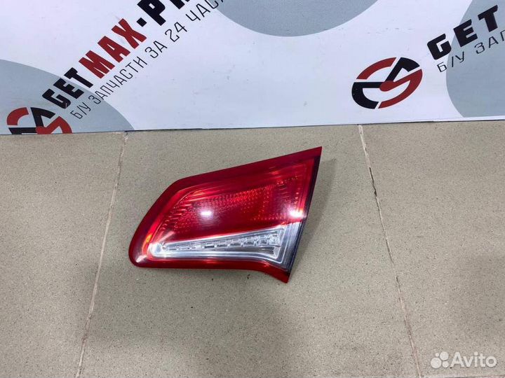Фонарь задний внутренний правый Citroen C4 II 2011