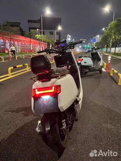 Электроскутер NIU NQI Sport