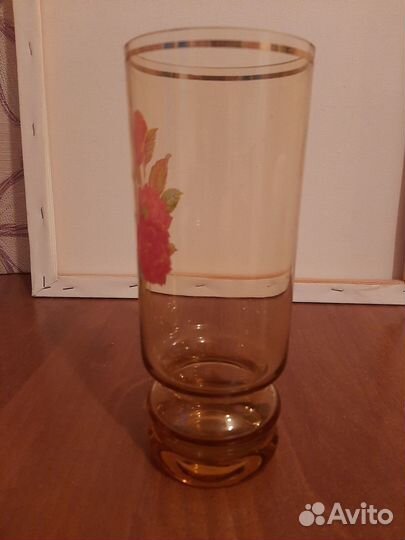 Ваза с розами