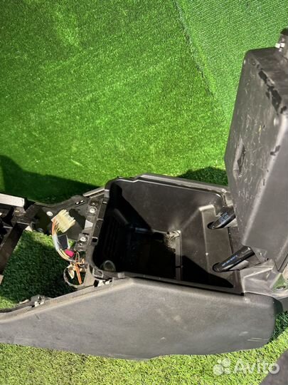 Подлокотник range rover 3 l322