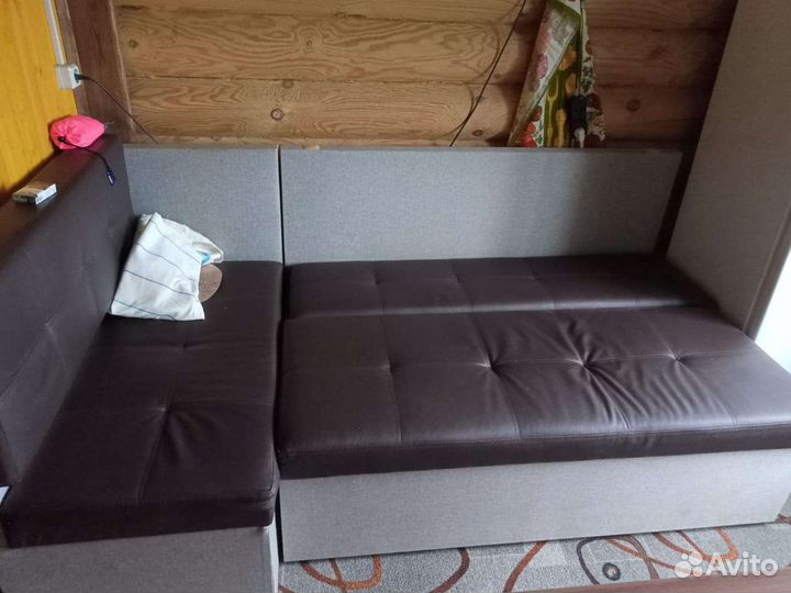 Кухонный угловой диван со спальным местом бу